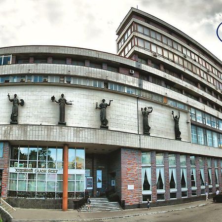 Hotel Tsentralnoho Budynku Khudozhnyka Kiev Dış mekan fotoğraf