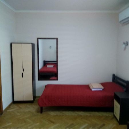 Hotel Tsentralnoho Budynku Khudozhnyka Kiev Dış mekan fotoğraf