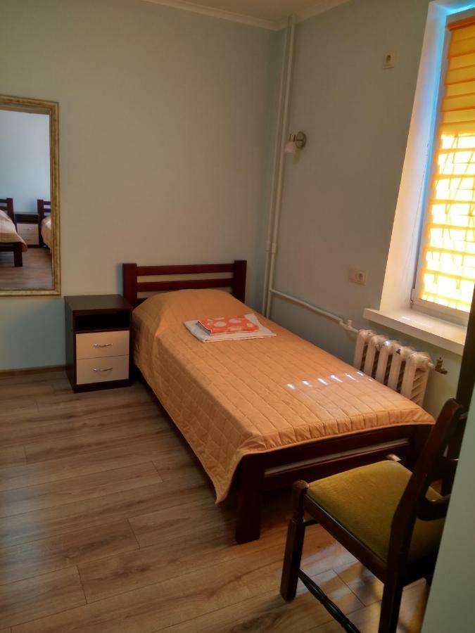Hotel Tsentralnoho Budynku Khudozhnyka Kiev Dış mekan fotoğraf