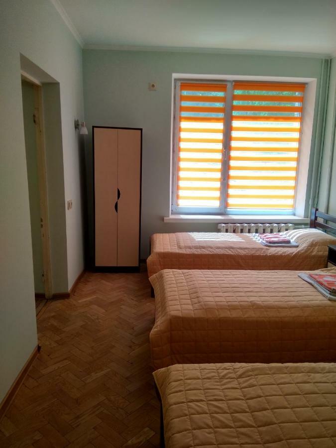 Hotel Tsentralnoho Budynku Khudozhnyka Kiev Dış mekan fotoğraf