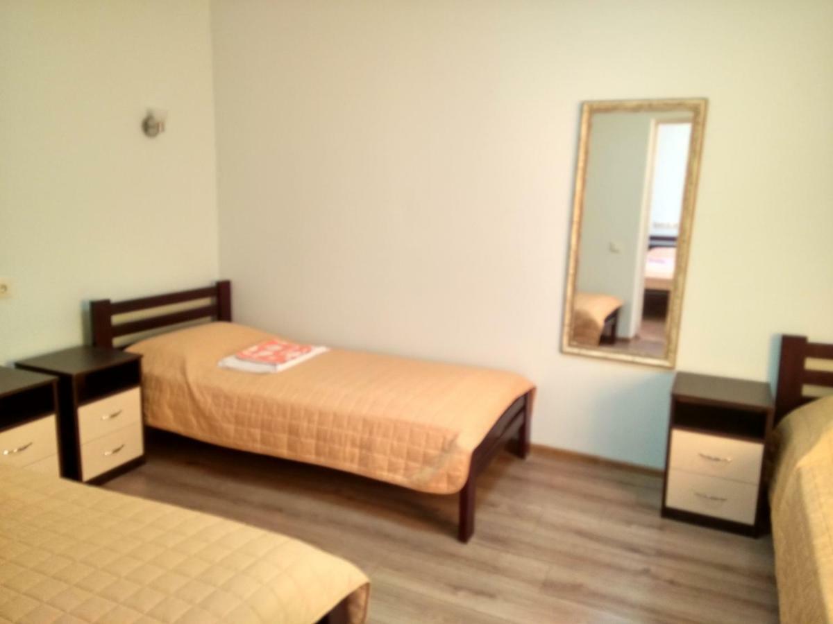 Hotel Tsentralnoho Budynku Khudozhnyka Kiev Dış mekan fotoğraf
